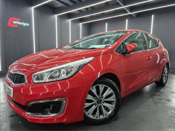 Kia Ceed Hatchback, Diesel, 2018, Red