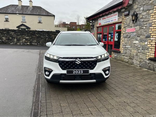 Suzuki SX4 Hatchback, Petrol Hybrid, 2023, White