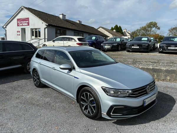 Volkswagen Passat Estate, Petrol Plug-in Hybrid, 2022, Silver