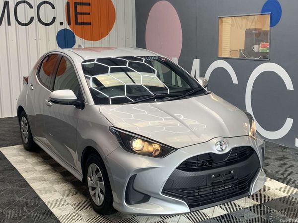 Toyota Yaris Hatchback, Petrol, 2021, Silver