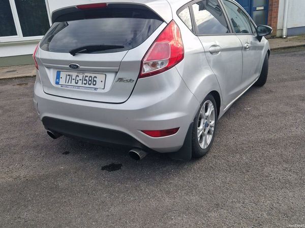 Ford Fiesta Hatchback, Diesel, 2017, Grey