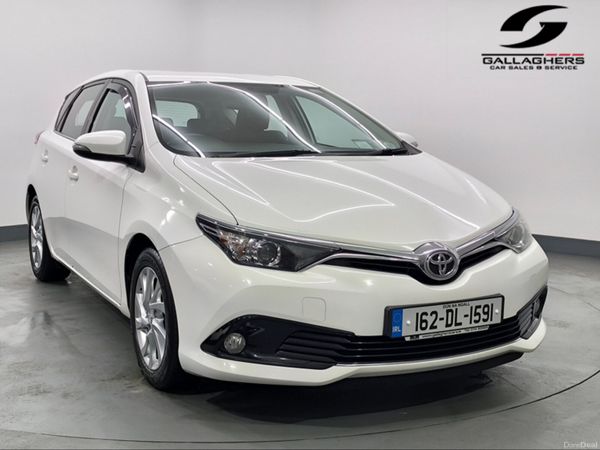 Toyota Auris Hatchback, Diesel, 2016, White