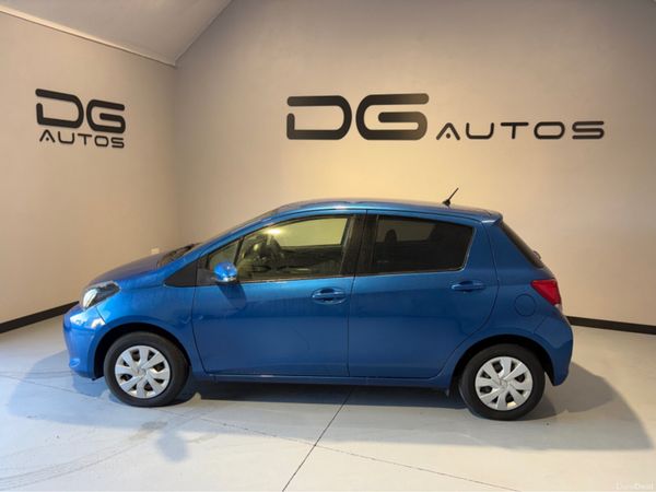 Toyota Vitz Hatchback, Petrol, 2015, Blue