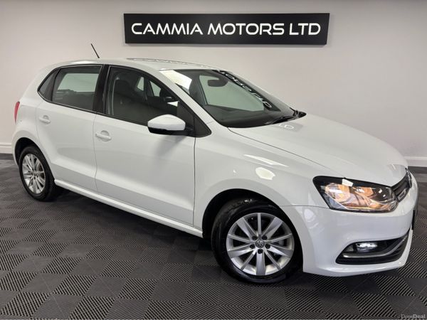 Volkswagen Polo Hatchback, Petrol, 2014, White