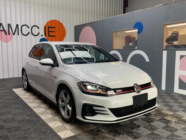Volkswagen Golf Hatchback, Petrol, 2019, White