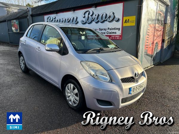 Toyota Yaris Hatchback, Petrol, 2010, Silver