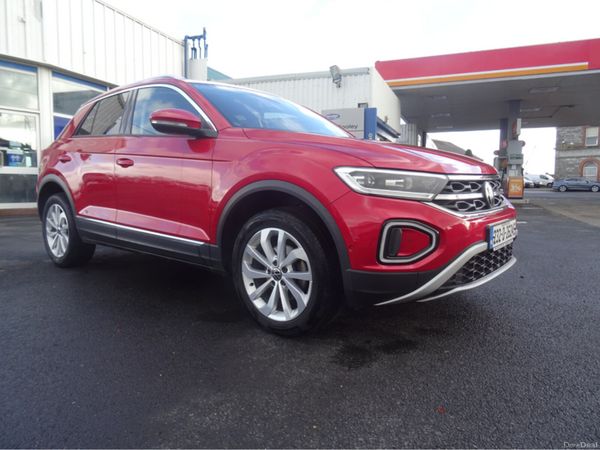 Volkswagen T-Roc Estate, Petrol, 2023, Red