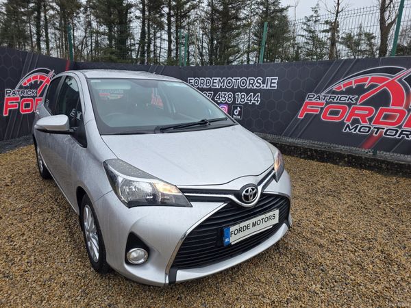 Toyota Yaris Hatchback, Petrol, 2015, Silver