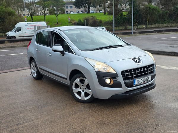 Peugeot 3008 Hatchback, Petrol, 2012, Silver