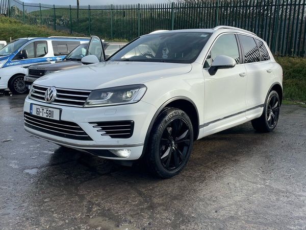 Volkswagen Touareg SUV, Diesel, 2016, White
