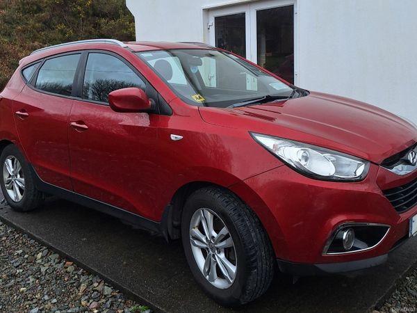 Hyundai ix35 SUV, Diesel, 2011, Red