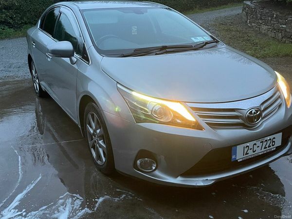 Toyota Avensis Saloon, Diesel, 2012, Grey