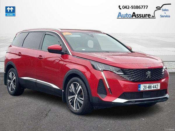 Peugeot 5008 MPV, Diesel, 2021, Red