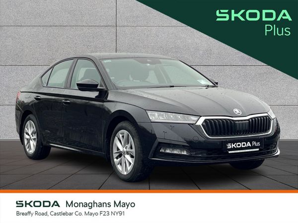 Skoda Octavia Saloon, Diesel, 2023, Black