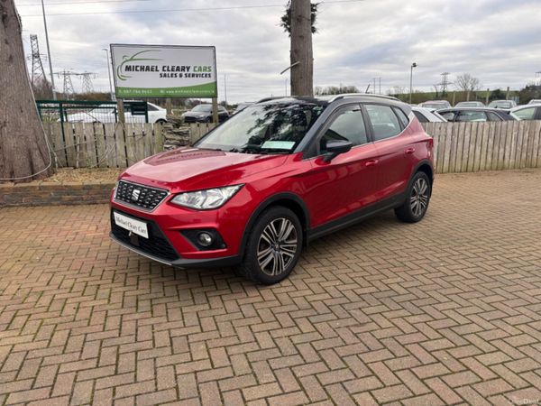SEAT Arona Hatchback, Petrol, 2019, Red