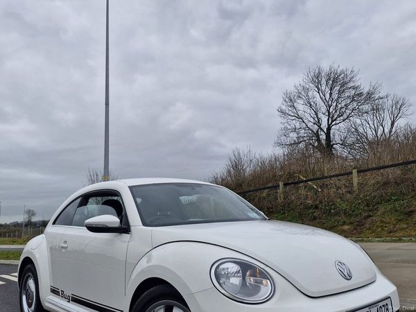 Volkswagen Beetle Hatchback, Diesel, 2012, White