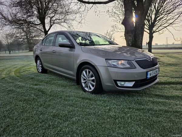 Skoda Octavia Saloon, Diesel, 2014, Beige