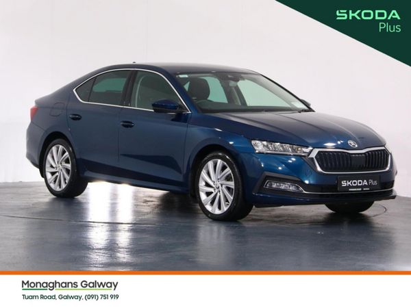 Skoda Octavia Saloon, Diesel, 2023, Blue