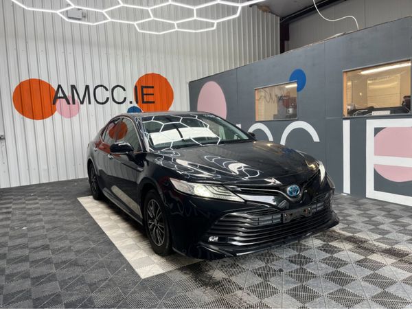 Toyota Camry Saloon, Petrol Hybrid, 2017, Black