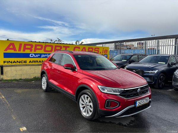 Volkswagen T-Roc SUV, Petrol, 2024, Red