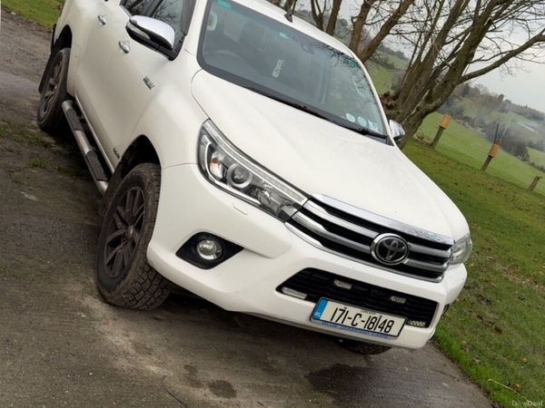 Toyota Hilux Pick Up, Diesel, 2017, White