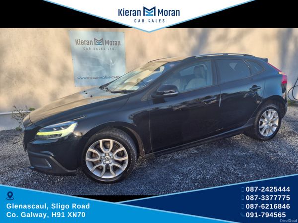 Volvo V40 Hatchback, Diesel, 2018, Black