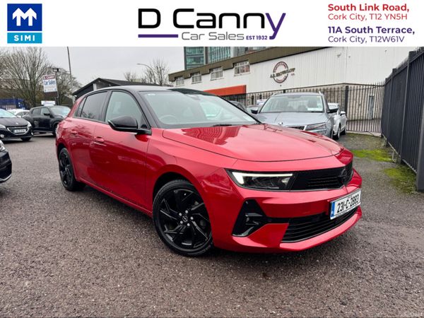 Opel Astra Hatchback, Petrol, 2023, Red