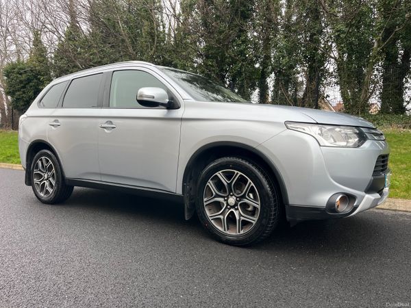 Mitsubishi Outlander SUV, Diesel, 2015, Silver