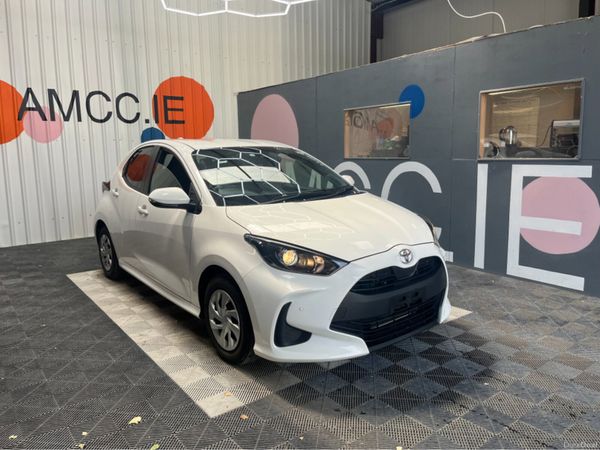 Toyota Yaris Hatchback, Petrol, 2022, White