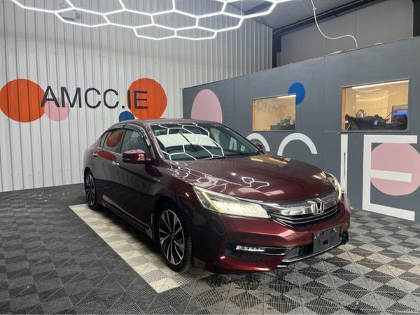 Honda Accord Saloon, Petrol Hybrid, 2017, Red