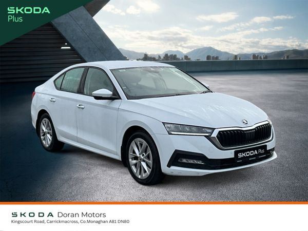 Skoda Octavia Saloon, Diesel, 2024, White
