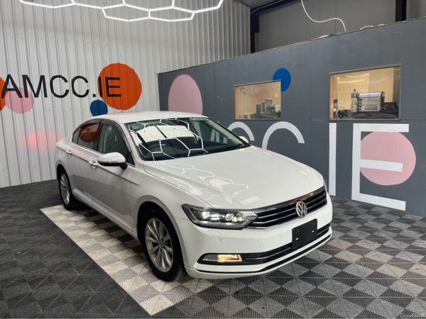 Volkswagen Passat Saloon, Petrol, 2016, White