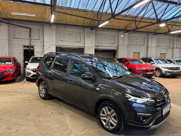 Dacia Jogger MPV, Petrol, 2023, Grey