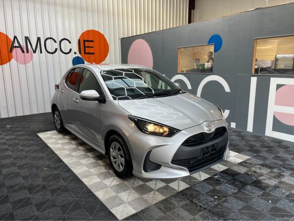 Toyota Yaris Hatchback, Petrol, 2021, White