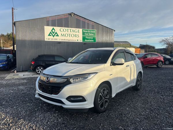 Honda Vezel SUV, Petrol Hybrid, 2021, White