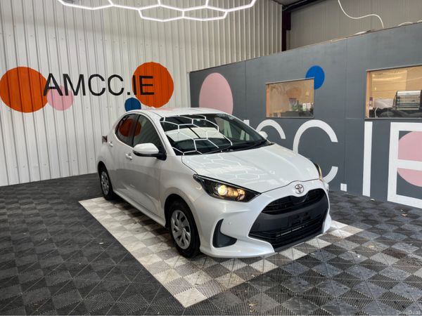 Toyota Yaris Hatchback, Petrol, 2023, White