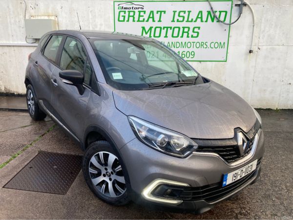 Renault Captur Hatchback, Petrol, 2019, Grey