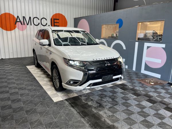 Mitsubishi Outlander SUV, Petrol Hybrid, 2020, White
