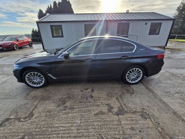 BMW 5-Series Saloon, Petrol Plug-in Hybrid, 2018, Grey