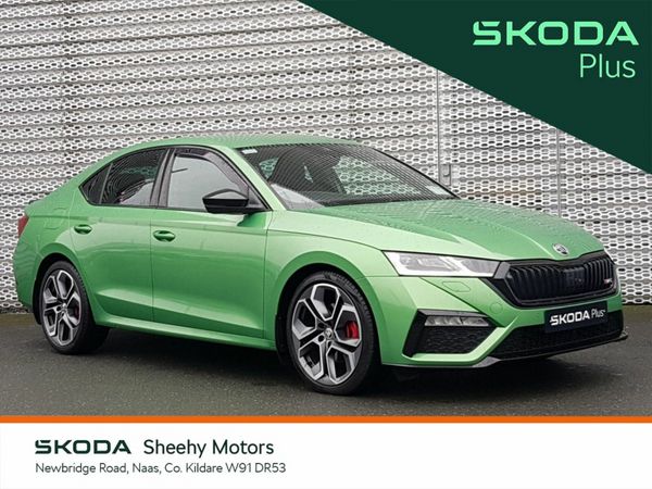 Skoda Octavia Saloon, Diesel, 2024, Green
