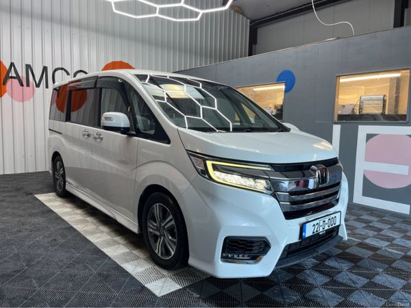 Honda Stepwagon MPV, Petrol Hybrid, 2021, White