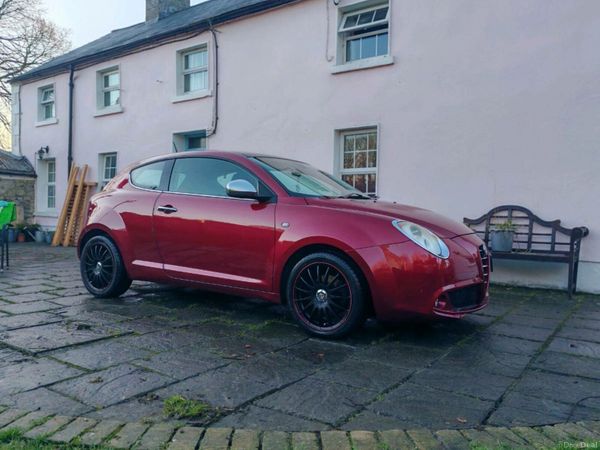 Alfa Romeo Mito Hatchback, Petrol, 2011, Red