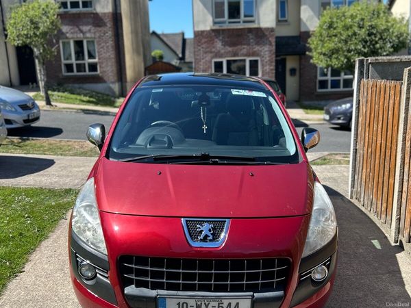 Peugeot 3008 MPV, Diesel, 2010, Red