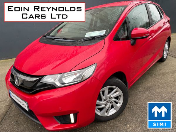 Honda Jazz Hatchback, Petrol, 2016, Red