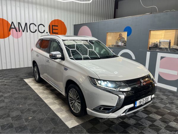 Mitsubishi Outlander SUV, Petrol Plug-in Hybrid, 2019, White