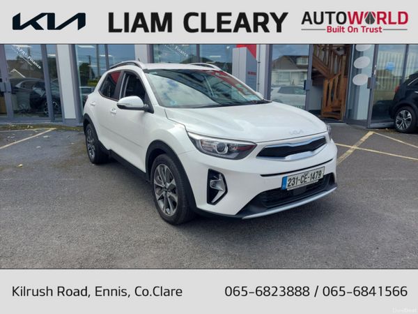 Kia Stonic MPV, Petrol Hybrid, 2023, White