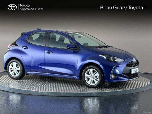 Toyota Yaris Hatchback, Petrol Hybrid, 2023, Blue