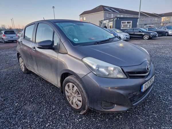 Toyota Yaris Hatchback, Petrol, 2012, Grey