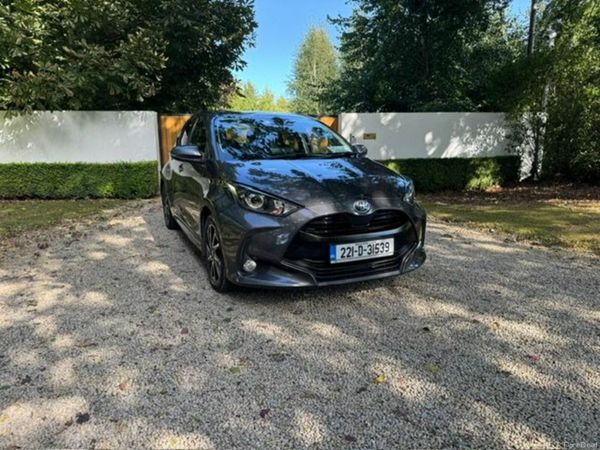 Toyota Yaris Hatchback, Petrol Hybrid, 2022, Grey