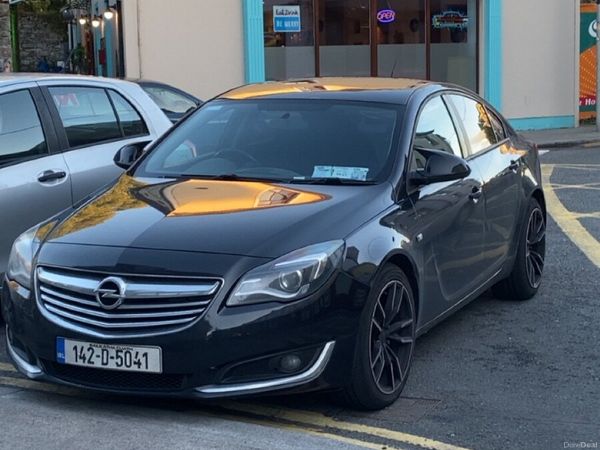 Opel Insignia Hatchback, Diesel, 2014, Black